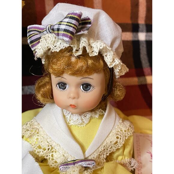Vintage Madame Alexander Doll Wendy as Curly Locks 8” Doll #421. Tag no box '87 - Picture 2 of 4